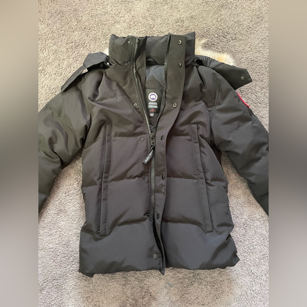 Canada Goose Wyndham Puffer